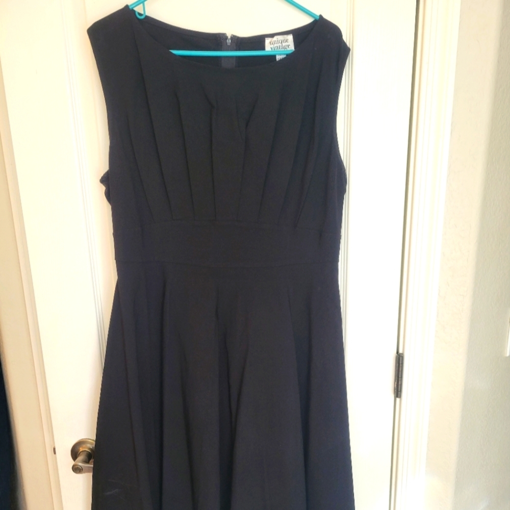 Unique Vintage Dress, size 16, Black